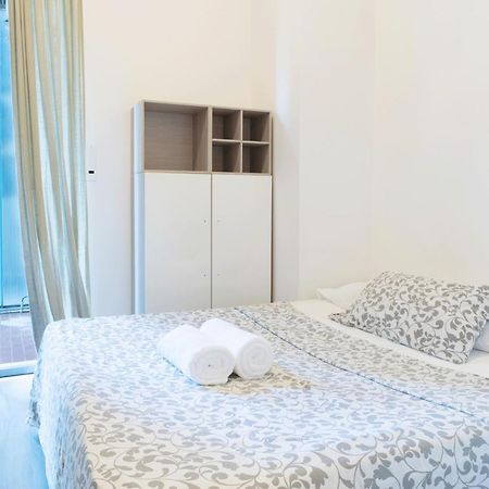 Toma Apartment Trilocale Moderno Per Max 6 Persone Milánó Kültér fotó