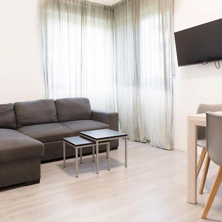 Toma Apartment Trilocale Moderno Per Max 6 Persone Milánó Kültér fotó
