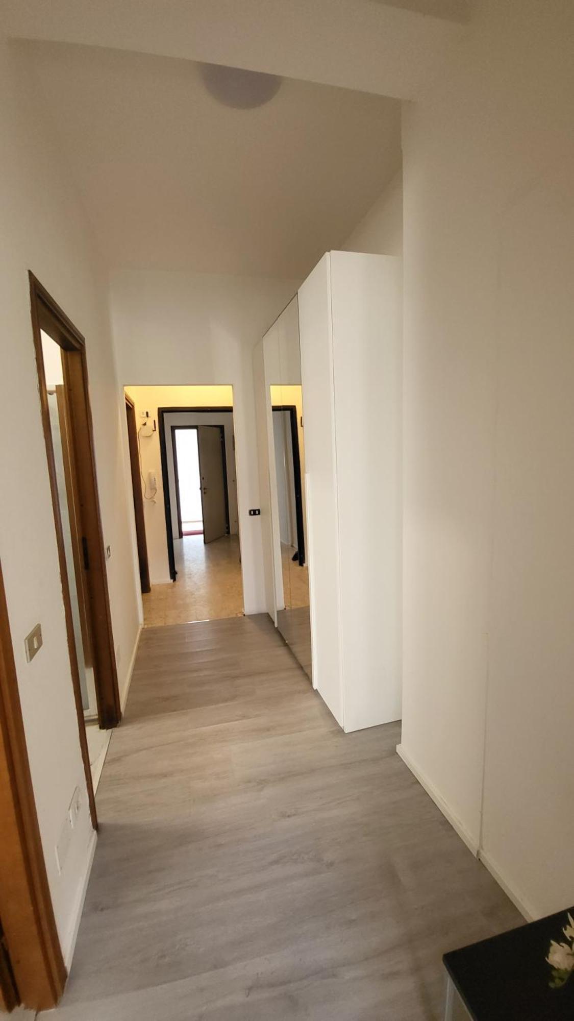 Toma Apartment Trilocale Moderno Per Max 6 Persone Milánó Kültér fotó