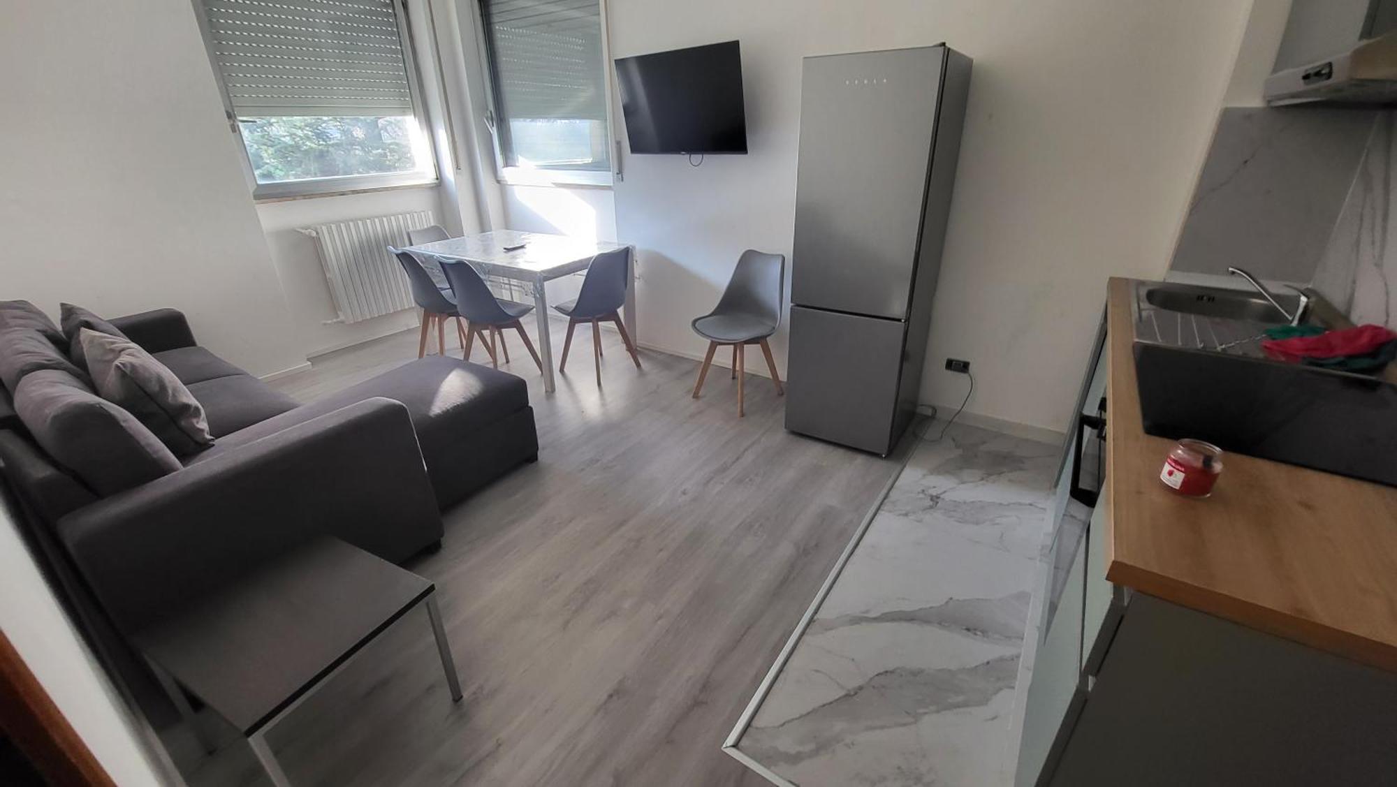 Toma Apartment Trilocale Moderno Per Max 6 Persone Milánó Kültér fotó
