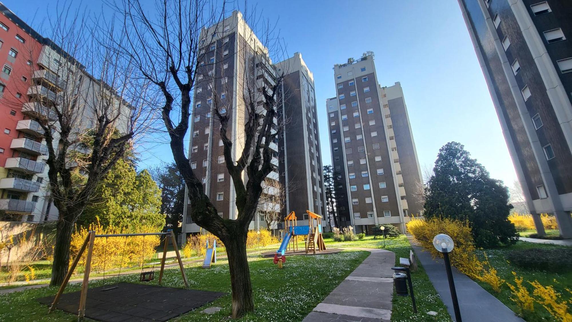 Toma Apartment Trilocale Moderno Per Max 6 Persone Milánó Kültér fotó