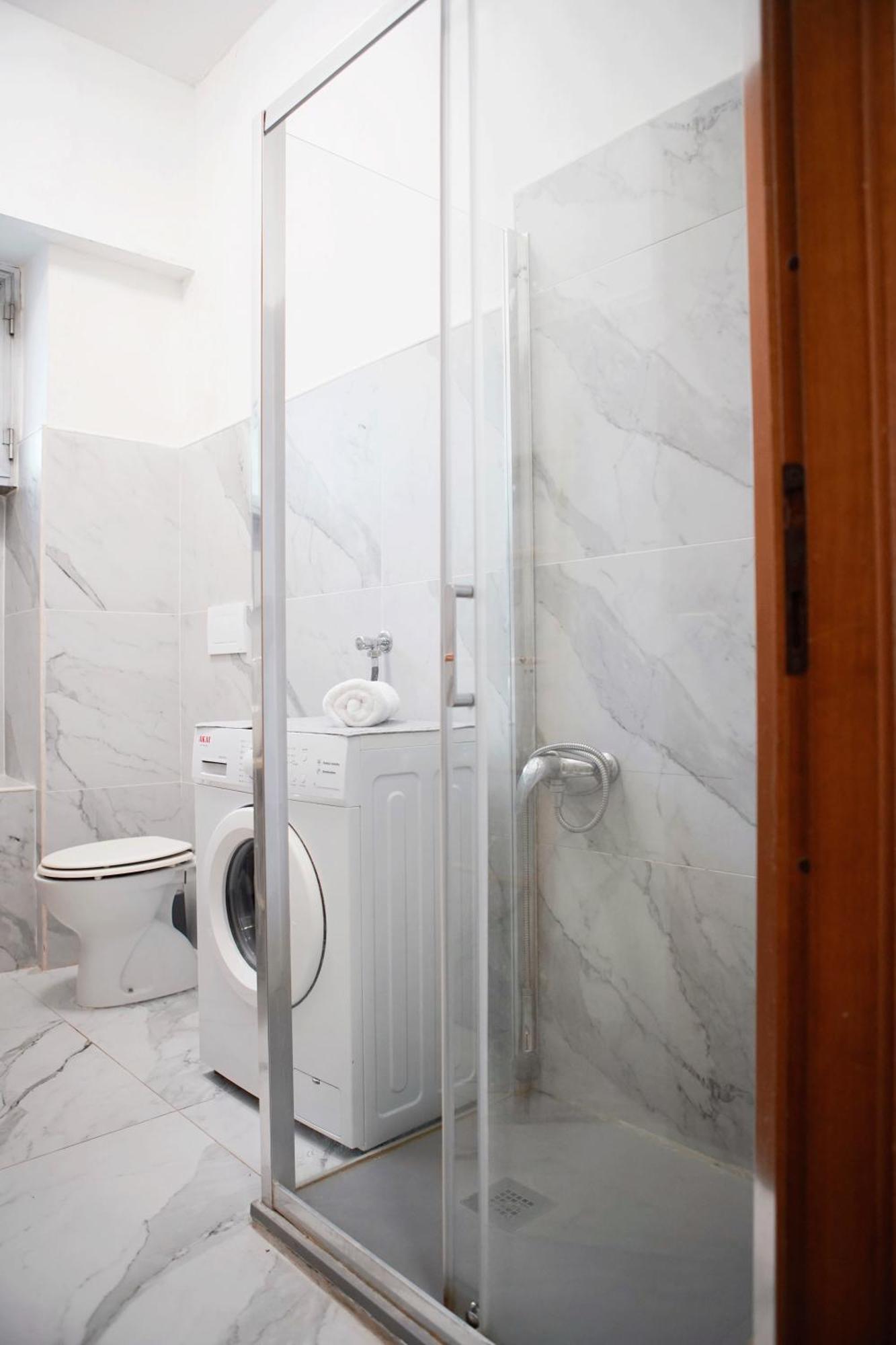 Toma Apartment Trilocale Moderno Per Max 6 Persone Milánó Kültér fotó