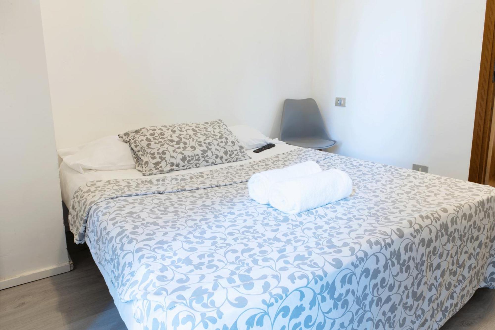 Toma Apartment Trilocale Moderno Per Max 6 Persone Milánó Kültér fotó
