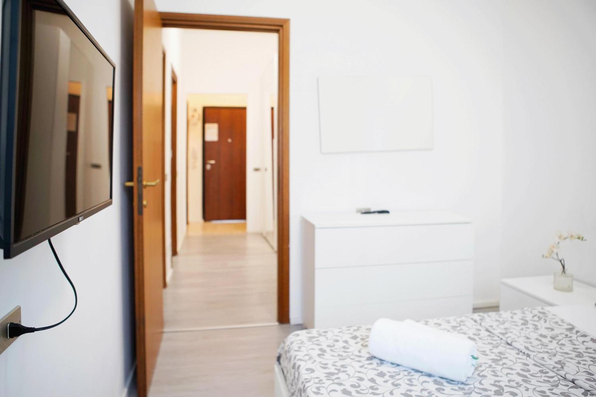 Toma Apartment Trilocale Moderno Per Max 6 Persone Milánó Kültér fotó